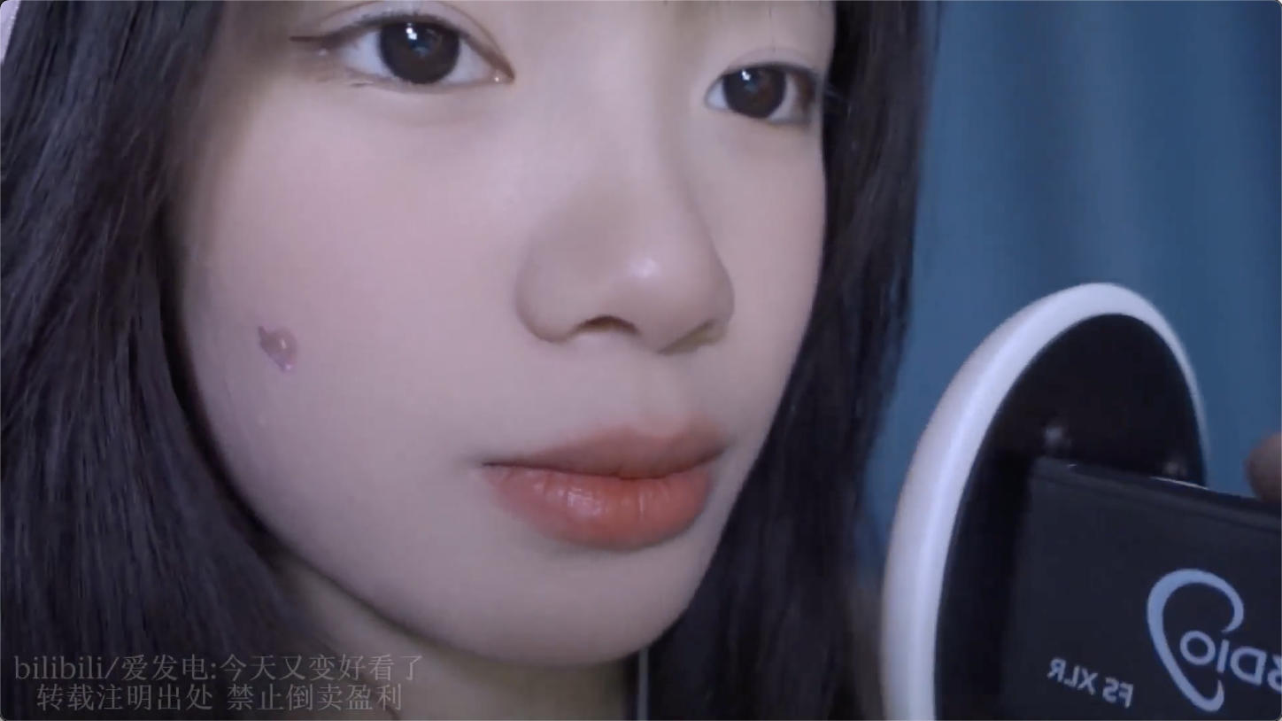 [今天又变好看了] 近景舌尖舔耳掏耳 | 金手指22min [2024-11] 🍅