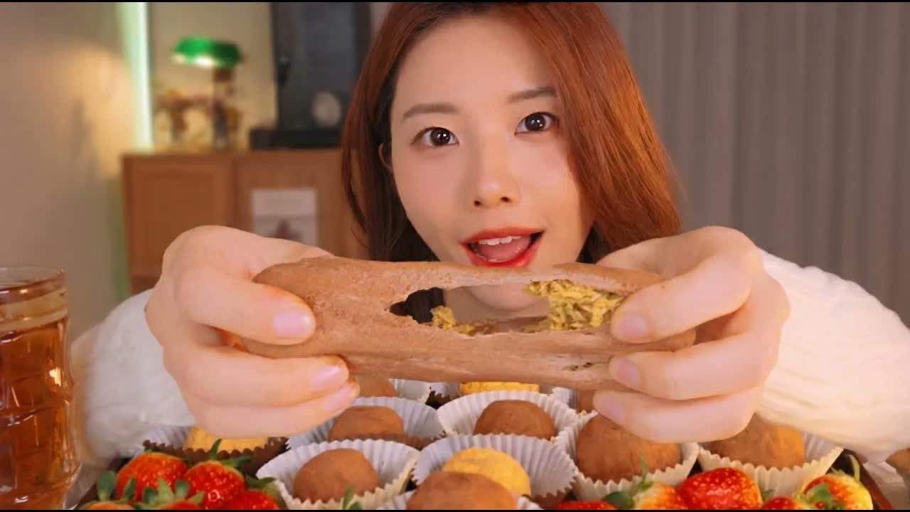 [ASMR Suna 꿀꿀선아] 自制迪拜脆饼干吃播 | 超酥脆咀嚼音助眠放松 🍅