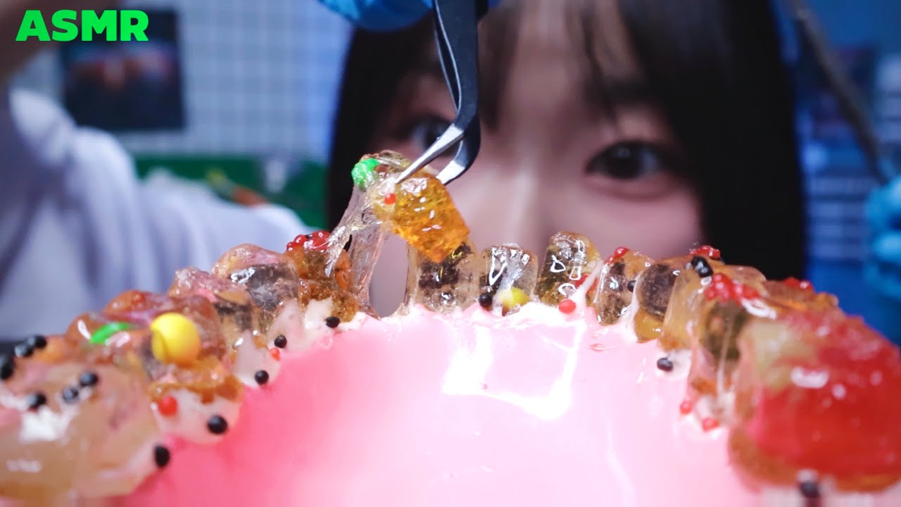 [Lucy ASMR] 牙医小姐姐的奇怪口腔护理 | 糖果+棉花糖咀嚼音 | 角色扮演 🍅