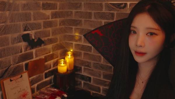 [允英yoonying] 吸血鬼商店角色扮演|老板向新吸血鬼介绍展示商品 🍅