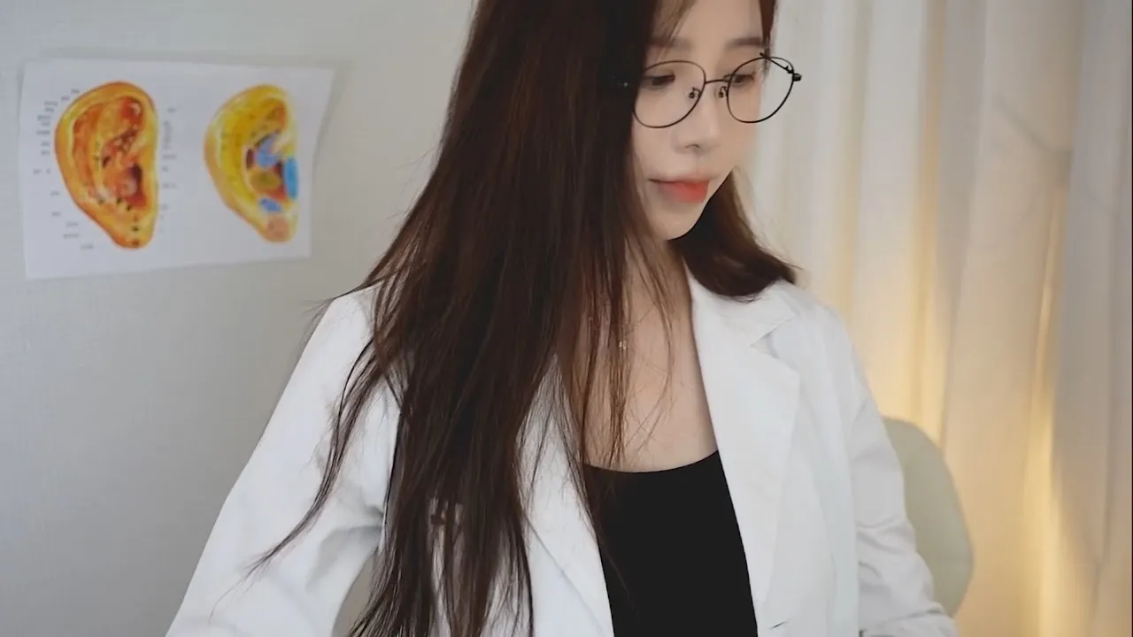 [允英yoonying] 在学校保健室接受校医的温柔护理|角色扮演 🍅